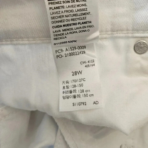 Signature by Levi Strauss & Co. High Rise Plus Size Heritage Denim Shorts 28W. - Picture 16 of 16